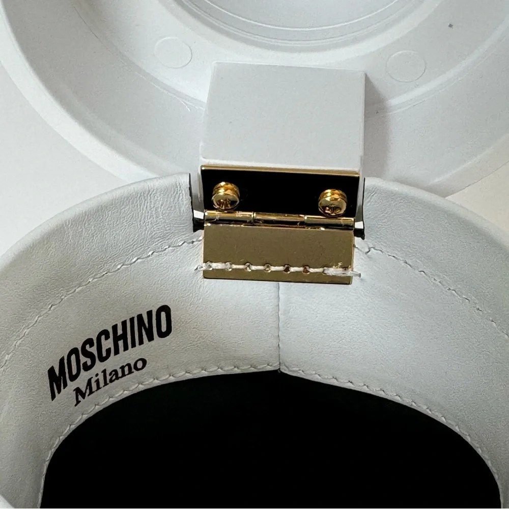 SOLD💫VESTIAIRE- MOSCHINO PILL PURSE - Picture 8 of 16